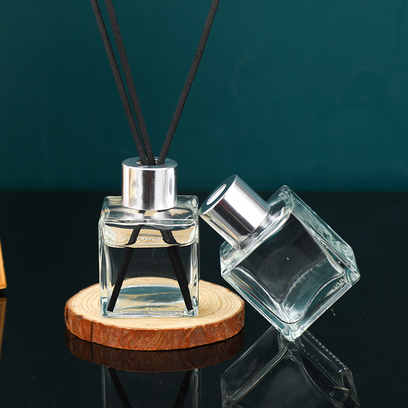 Square Glass Perfume Bottle – Precision Packaging, Professional Choice (4)