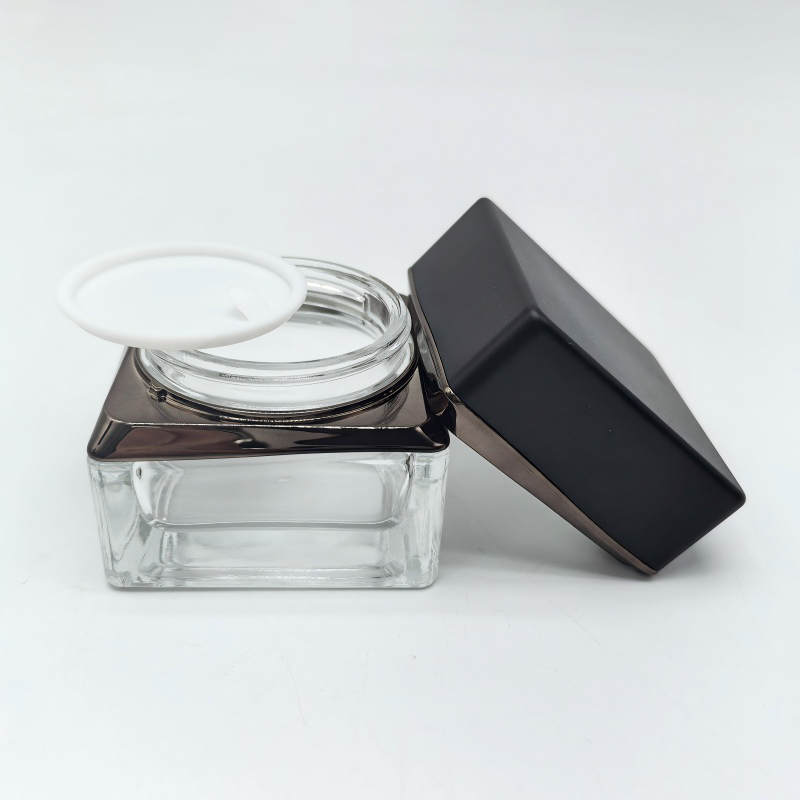 Luxury Glass Package for Cosmetics – Elevate Your Beauty Brand (3)